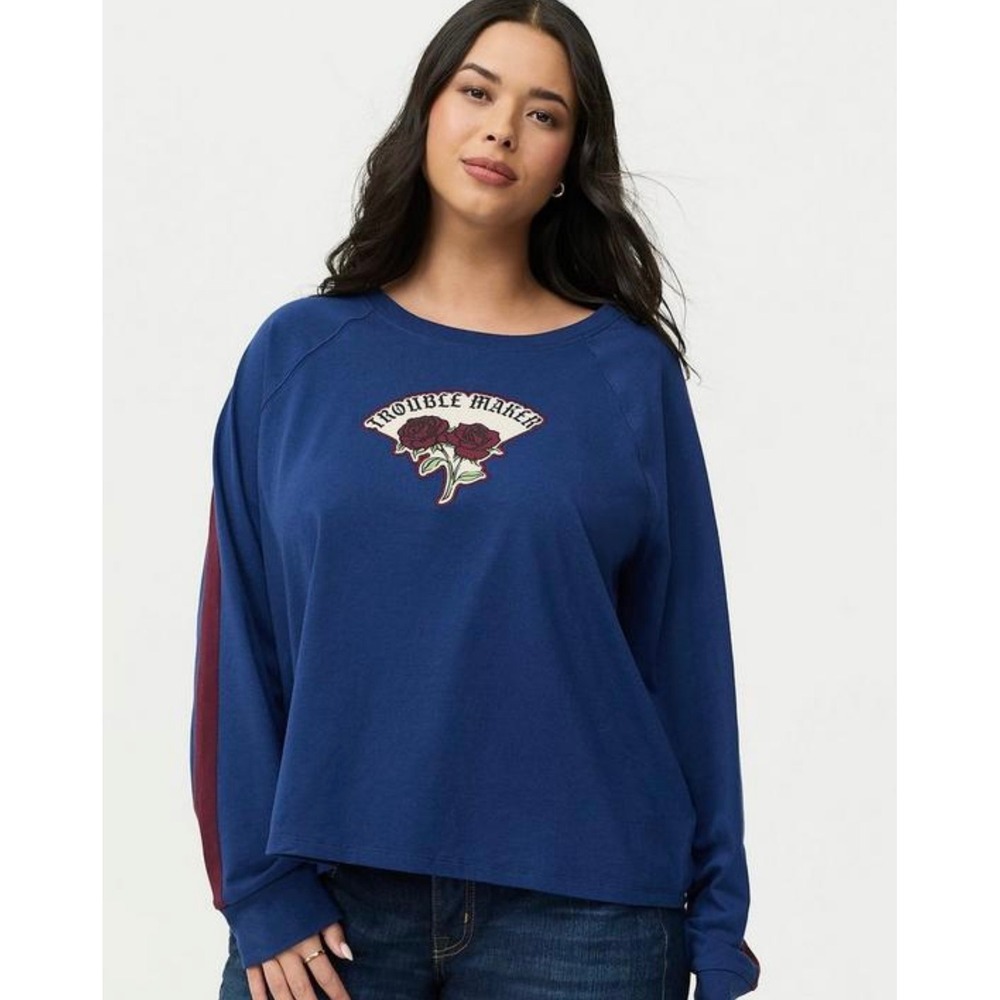 NWT Torrid Trouble Maker Rose Cropped Long-Sleeve Tee Medieval Blue Plus Size
